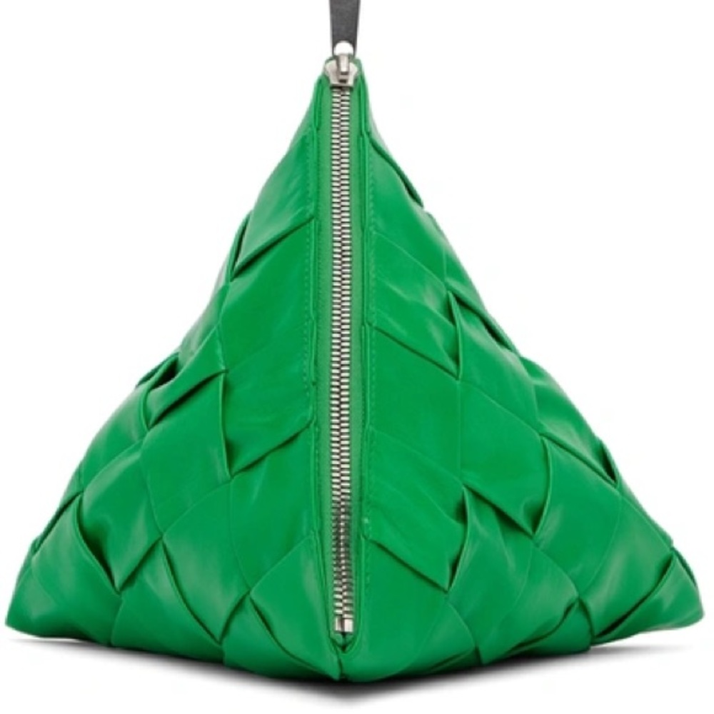 Bottega veneta Intrecciato woven leather pyramid wristlet